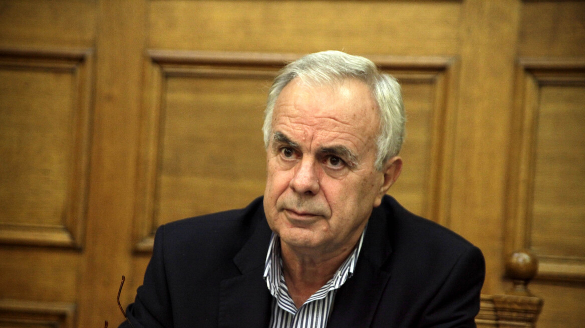 Αποστόλου: Να παραιτηθούν οι διαφωνούντες βουλευτές του ΣΥΡΙΖΑ